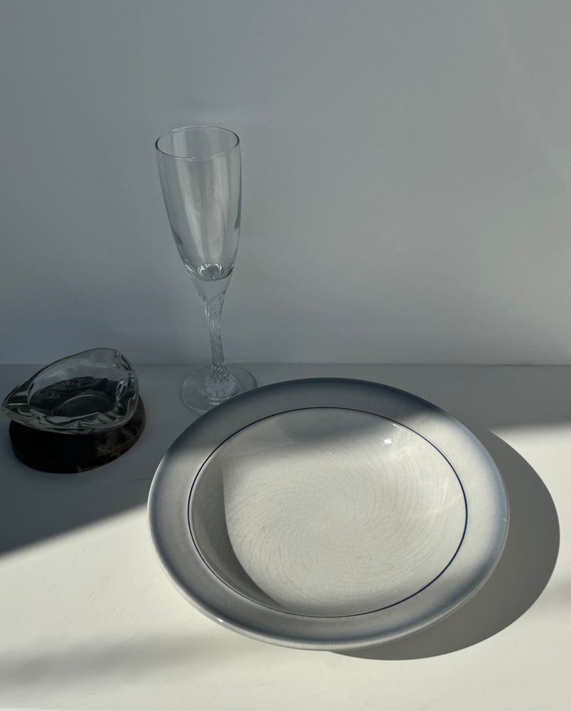 Assiettes au quotidien - Lot de 2 assiettes creuses bleues faïence de Saint Amand modèle La Baule peint à la main - OFFICE OBJETS