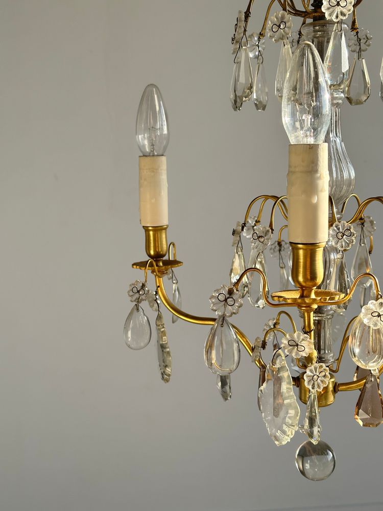 Suspensions - Lustre classique en métal doré à 4 bras de lumière et pampilles - OFFICE OBJETS