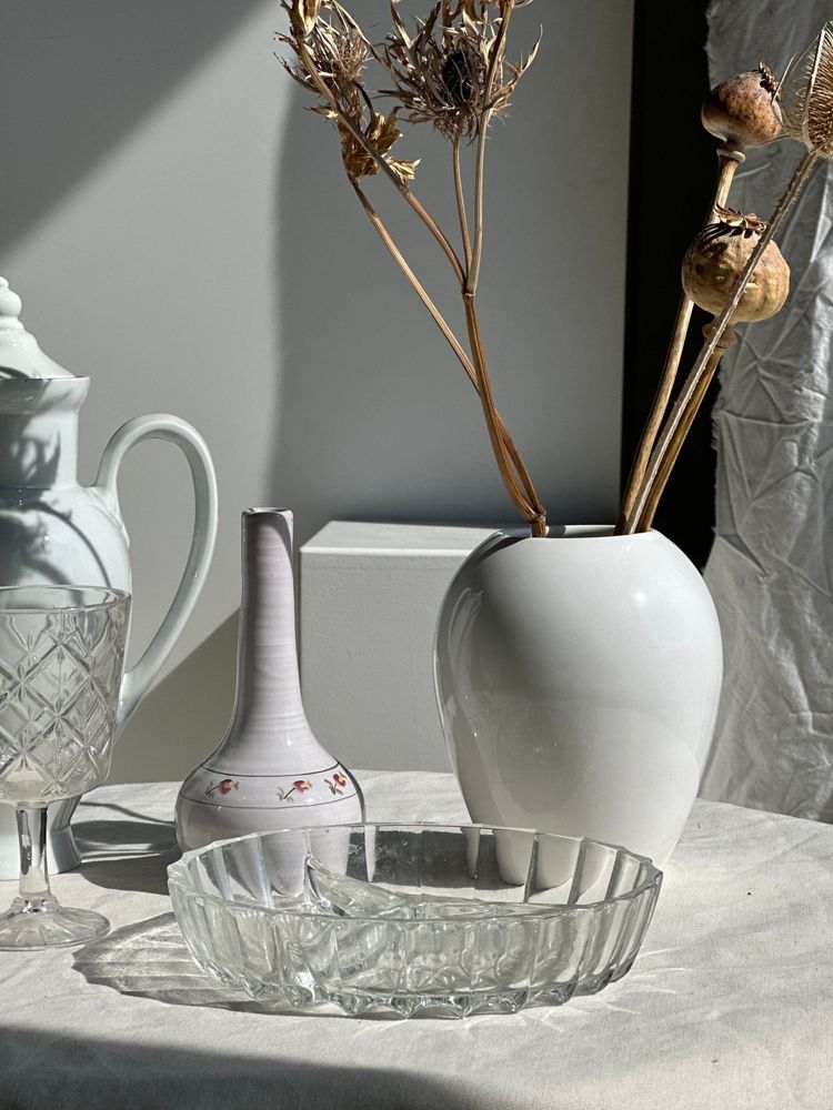 Vases - Mini vase soliflore en faïence à motifs de fleurs roses - OFFICE OBJETS