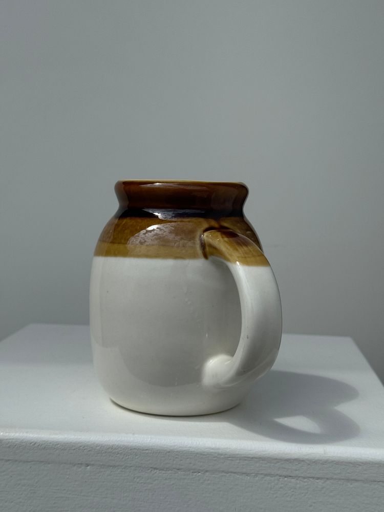 Carafes - Petit pichet bicolore blanc et marron Made in China - OFFICE OBJETS