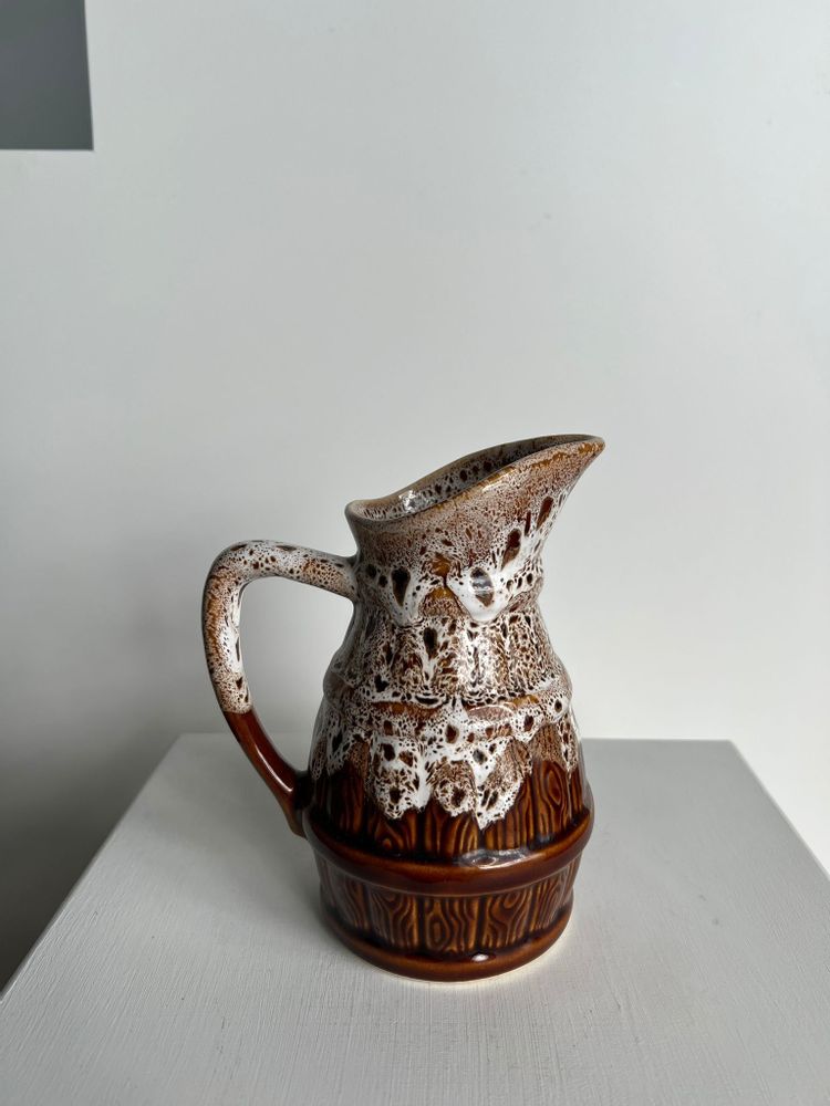 Carafes - Small pitcher with beer barrel decor (1) - OFFICE OBJETS