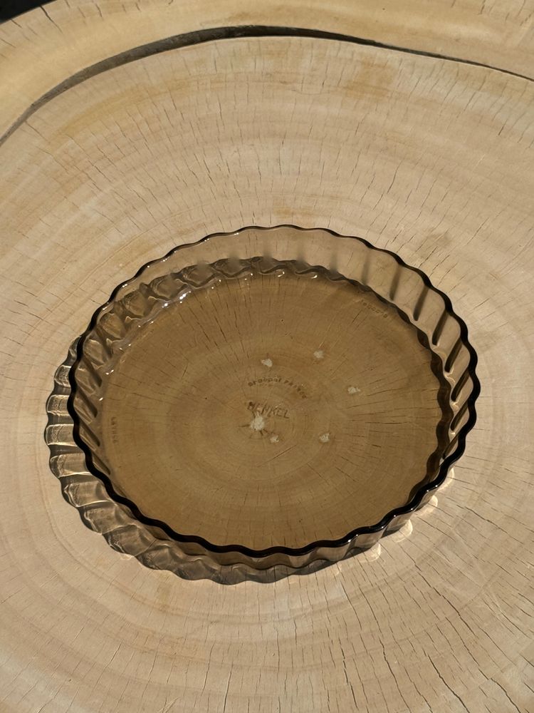 Platter and bowls - Small smoked glass pie dish - OFFICE OBJETS