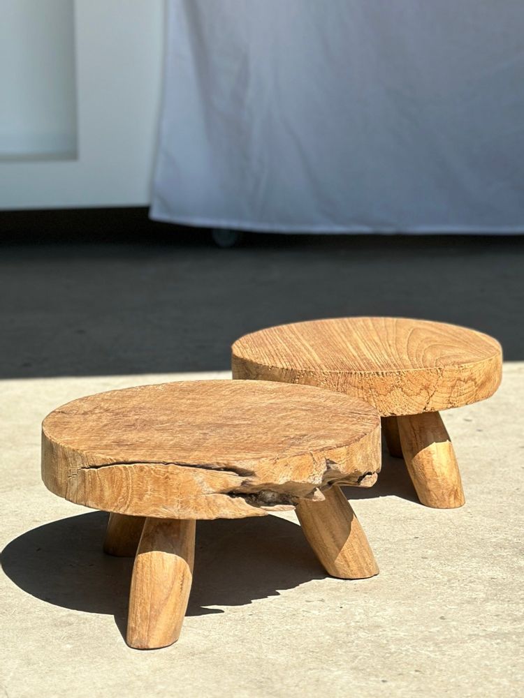 Stools - Small low tripod stool in blond upcycled teak D:30 H:15 - OFFICE OBJETS
