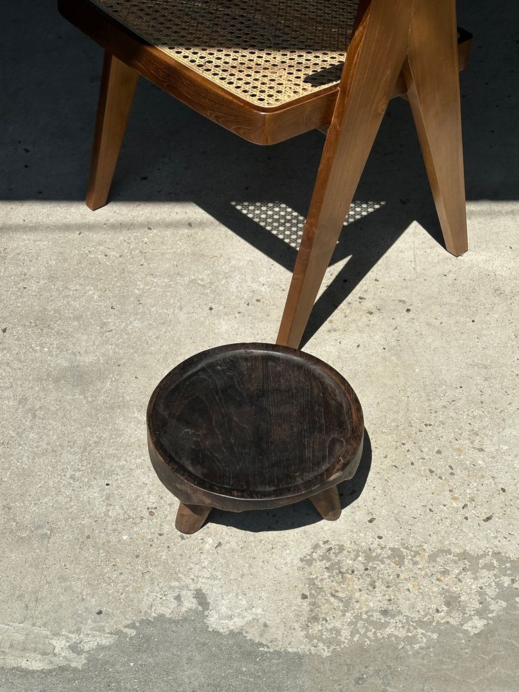 Tabourets - Petit tabouret tripode bas en teck upcyclé brun foncé D:30 H:15 - OFFICE OBJETS