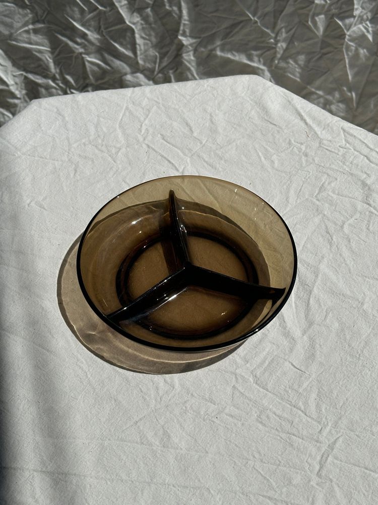 Platter and bowls - Small vintage smoked glass bowl with 3 compartments - OFFICE OBJETS