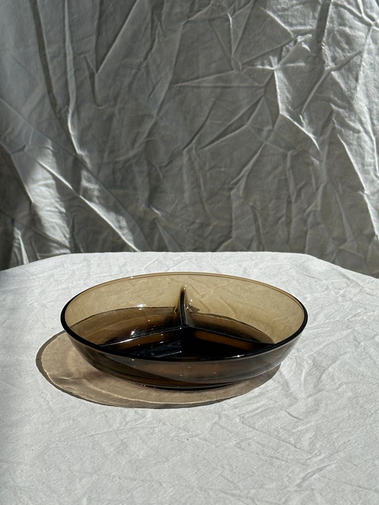 Platter and bowls - Small vintage smoked glass bowl with 3 compartments - OFFICE OBJETS