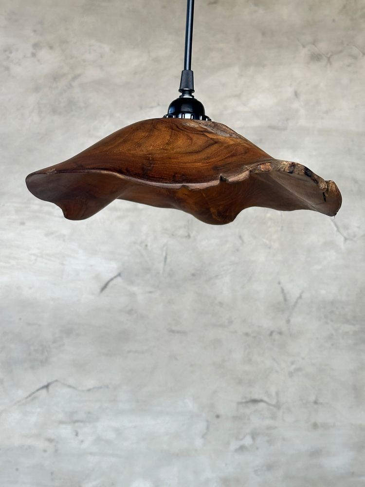 Suspensions - Petite suspension en feuille de teck ondulée (Small D:30 H:20) - OFFICE OBJETS