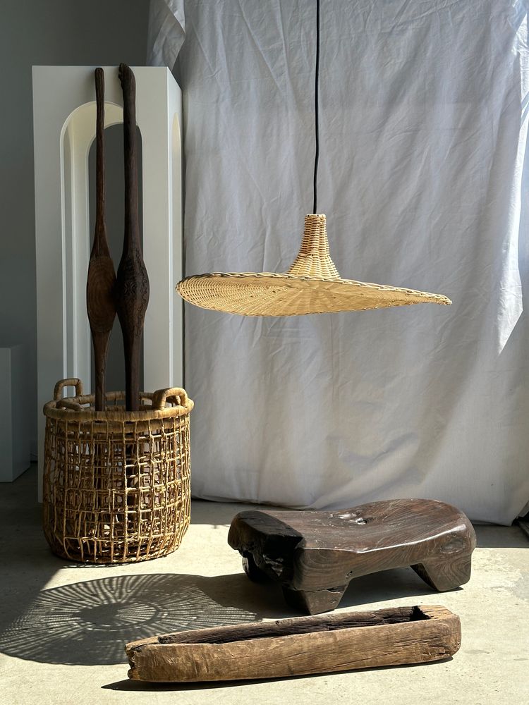 Suspensions - Petite suspension, luminaire en rotin en forme de chapeau D:60cm - OFFICE OBJETS