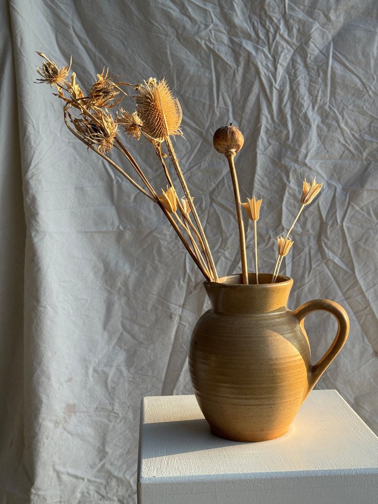 Carafes - Light stoneware pitcher H17 - OFFICE OBJETS