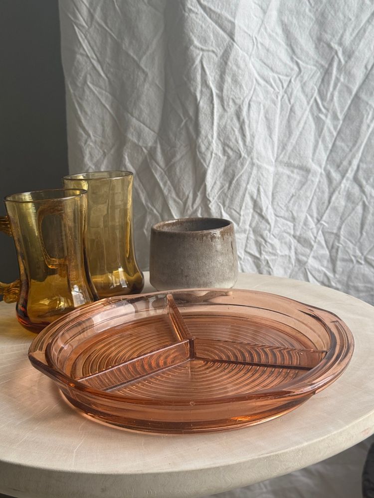Plats et saladiers - Plat à compartiment en verre rose Rosaline - OFFICE OBJETS