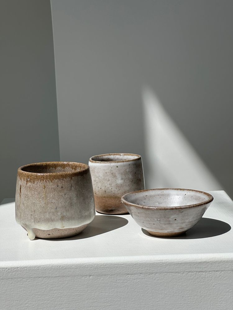Ceramic - Meeting of three ceramic pieces: iced cup, small cup and small cup - OFFICE OBJETS