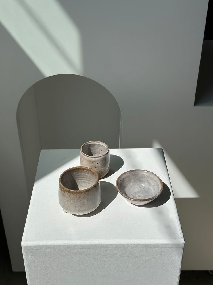 Ceramic - Meeting of three ceramic pieces: iced cup, small cup and small cup - OFFICE OBJETS