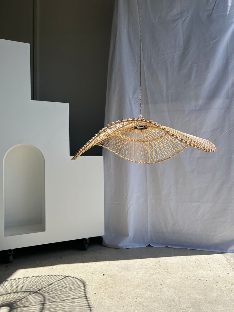 Hanging lights - Rattan suspension or lighting fixture in the shape of an undulating circular tray with lattices D:75 - OFFICE OBJETS