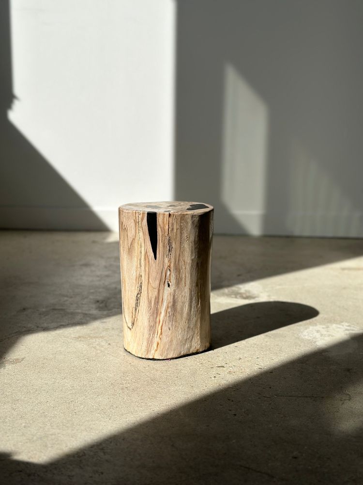 Autres tables - Table d'appoint en bois pétrifié blanc et taches noires H:27,5 D:18 - OFFICE OBJETS