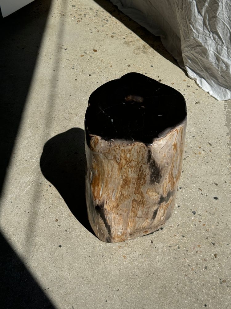 Other tables - Side table in multicolor tower petrified wood and black heart H:42 D:20-3 - OFFICE OBJETS