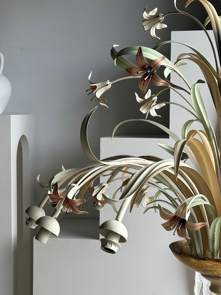 Suspensions - Très grand lustre motifs de fleurs blanc rose et vert Maison Masca D:1m10 H:1m - OFFICE OBJETS