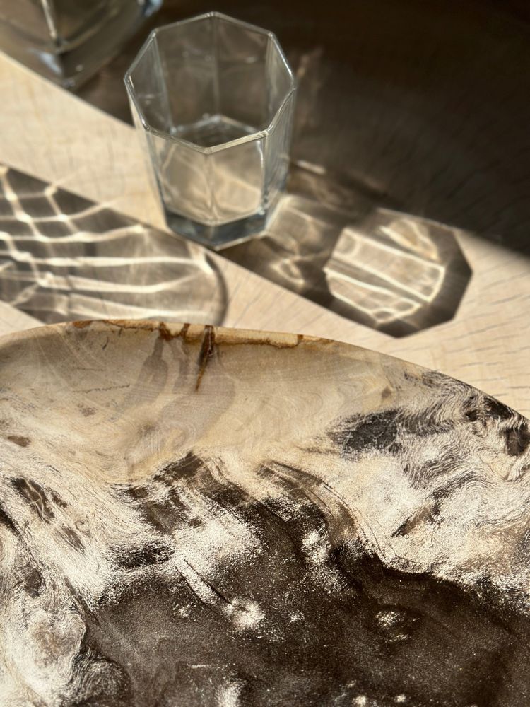 Platter and bowls - Very large empty pocket or dish in petrified wood - OFFICE OBJETS