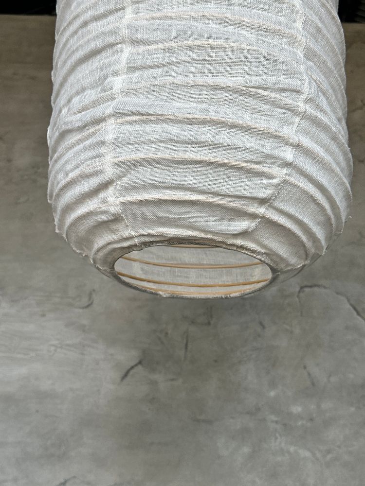Suspensions - Très grande suspension en rotin et lin naturel japonisante en forme de lanterne H80 D65 - OFFICE OBJETS