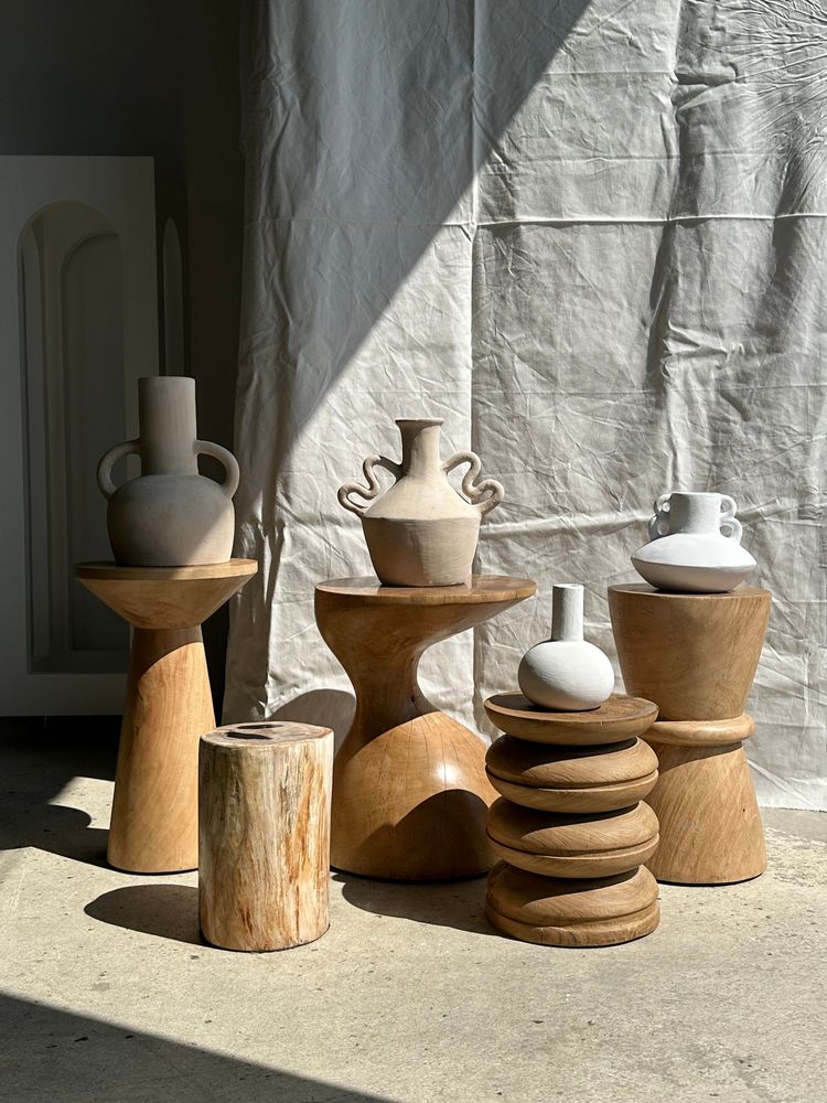 Vases - Vase artisanal en terracotta peint en blanc à double anses H:16 D:20 - OFFICE OBJETS