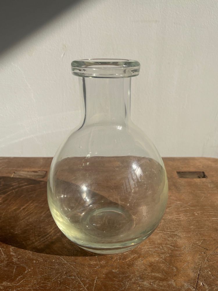 Vases - Vase boule en verre à col arrondi - OFFICE OBJETS