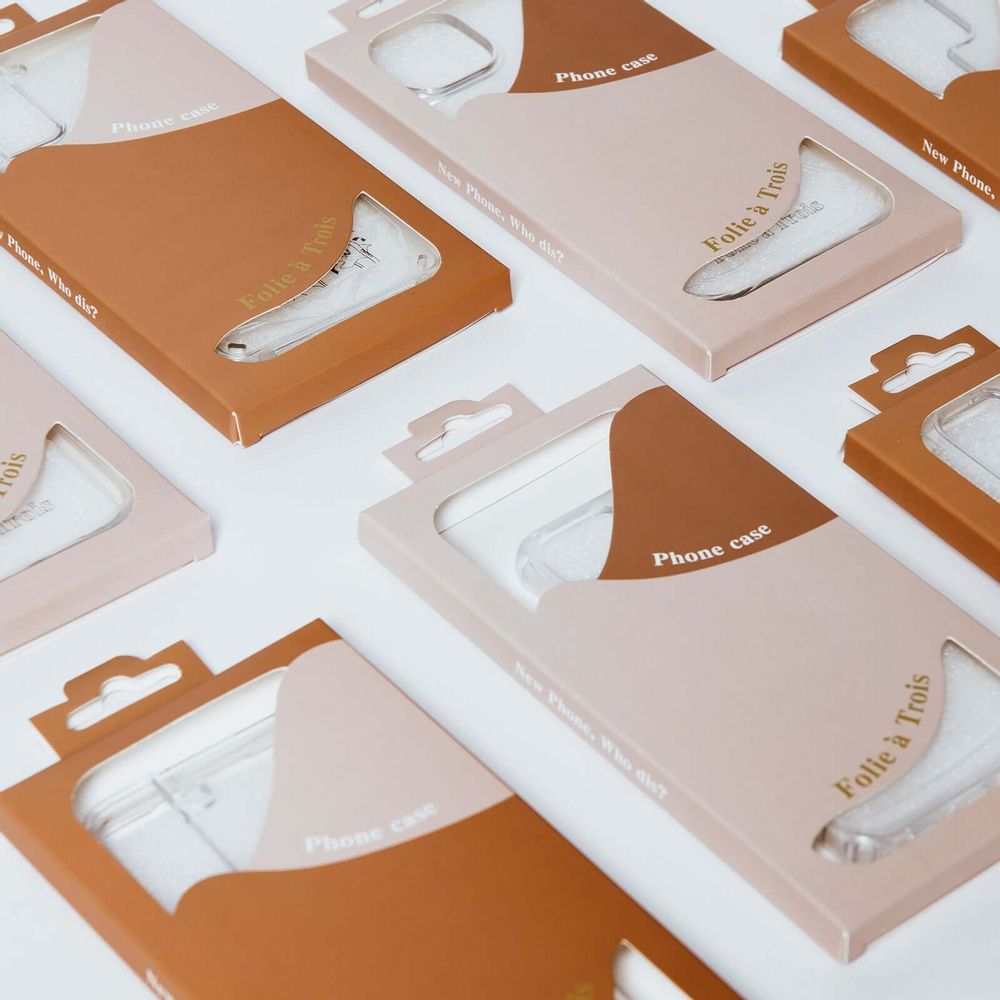 Gifts - Classic iPHONE 16 PLUS CASE - FOLIE À TROIS