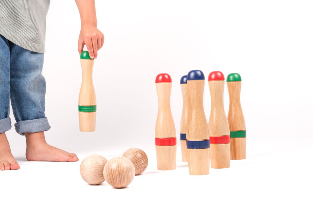 Toys - Classic Bowling Set 19 cm (6 pins) - MORA-PLAY