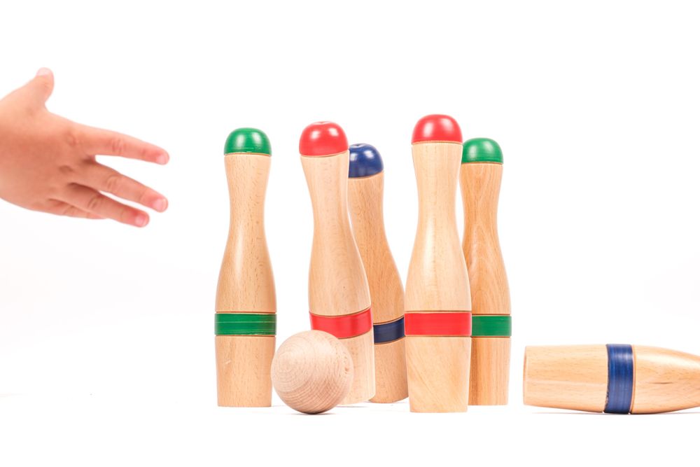 Toys - Classic Bowling Set 19 cm (6 pins) - MORA-PLAY