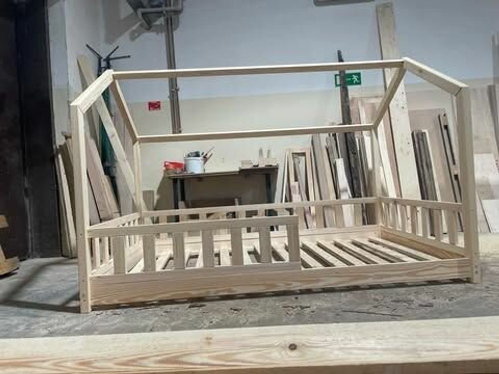Lits - Lit Montessori House en bois. Lit de maison pour enfants. Style scandi - WELLDONE® DOBRE RZECZY