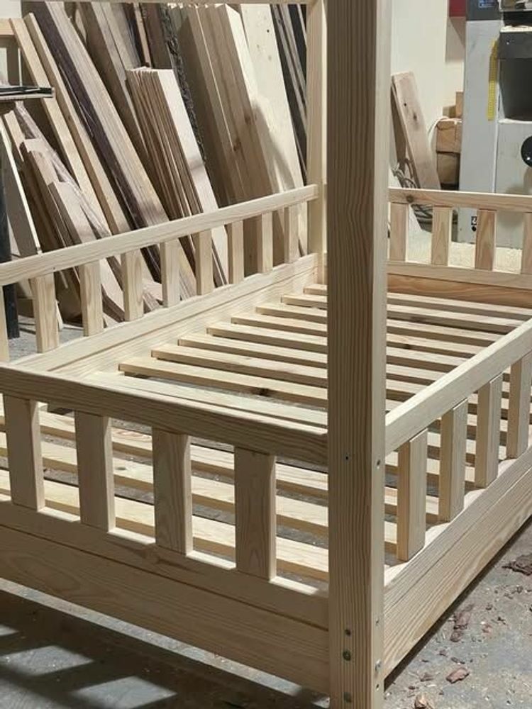 Lits - Lit Montessori House en bois. Lit de maison pour enfants. Style scandi - WELLDONE® DOBRE RZECZY