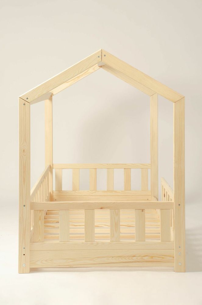 Lits - Lit Montessori House en bois. Lit de maison pour enfants. Style scandi - WELLDONE® DOBRE RZECZY