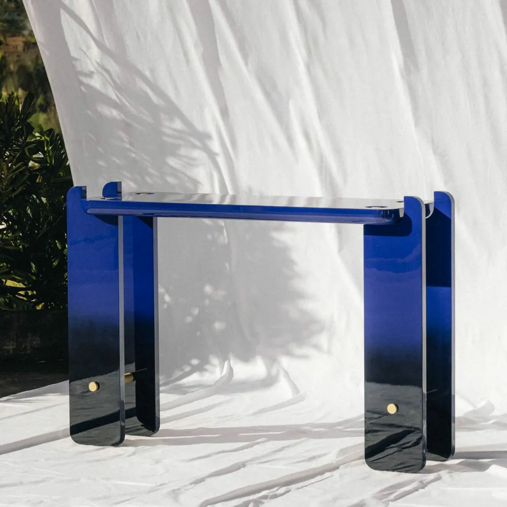Console table - Ipanema Console in High Gloss Lacquered Wood and Brass Details - DUISTT