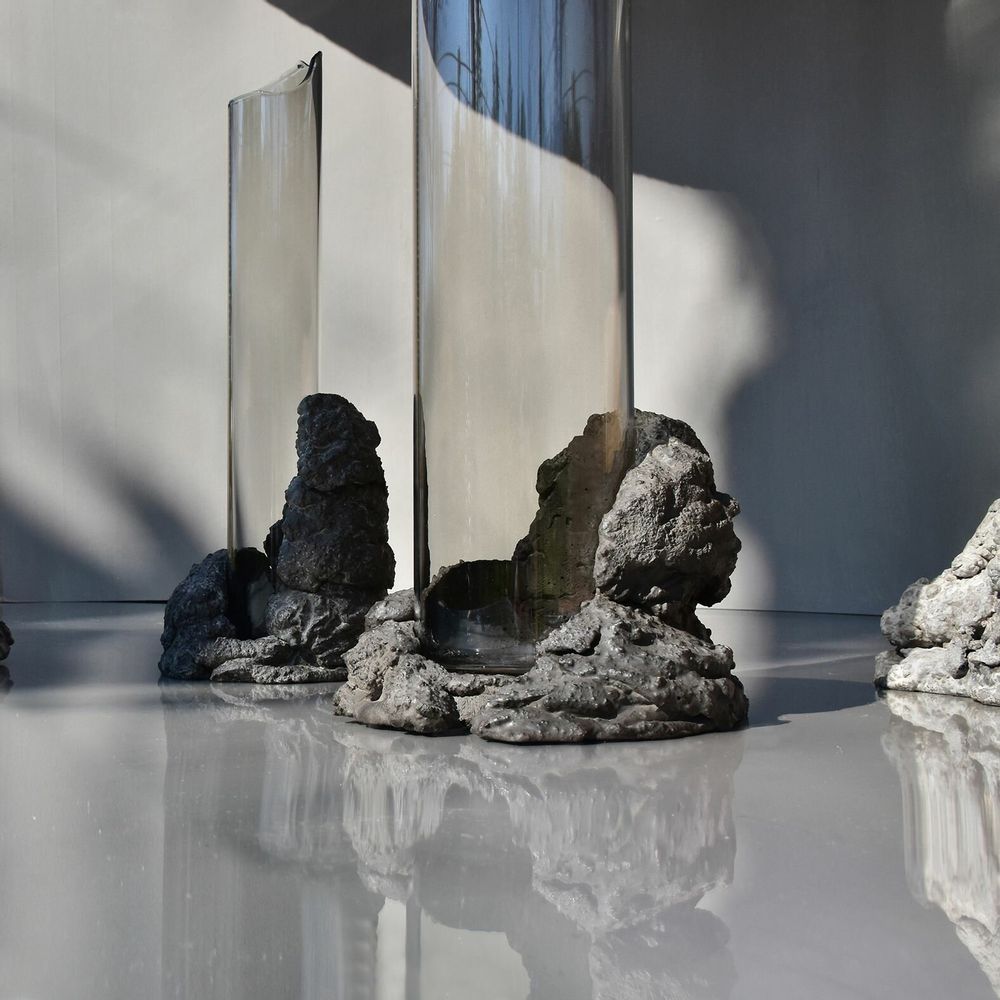 Vases - CATHARSIS Sculptural statement vase, in glass and stone - COKI