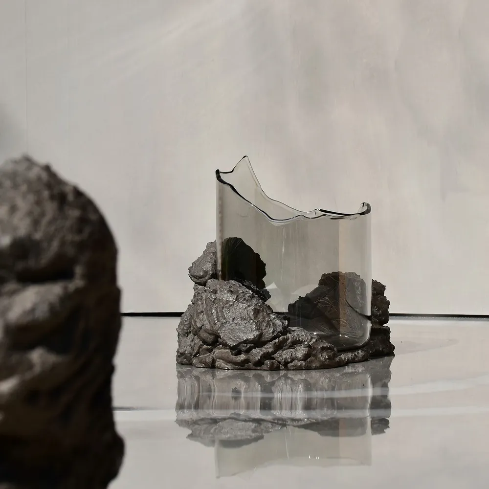 Decorative objects - CATHARSIS, Sculptural Centerpiece Bowl in glass and stone, Ash Black - COKI