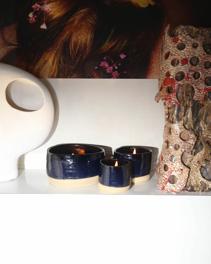 Mugs - Midi Red Gold Refillable Scented Candle 360g - MAISON TASSAN