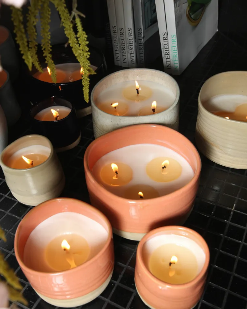Mugs - Midi Red Gold Refillable Scented Candle 360g - MAISON TASSAN