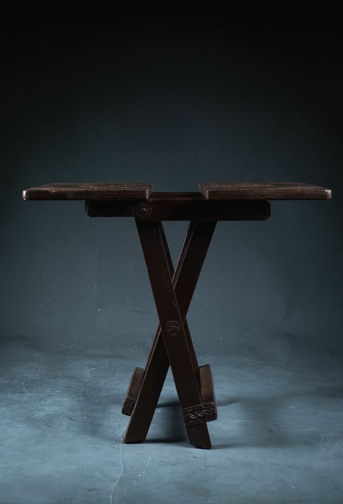Decorative objects - Wooden and brass folding table from Ghana - QUINTESSENCE AFRICAINE