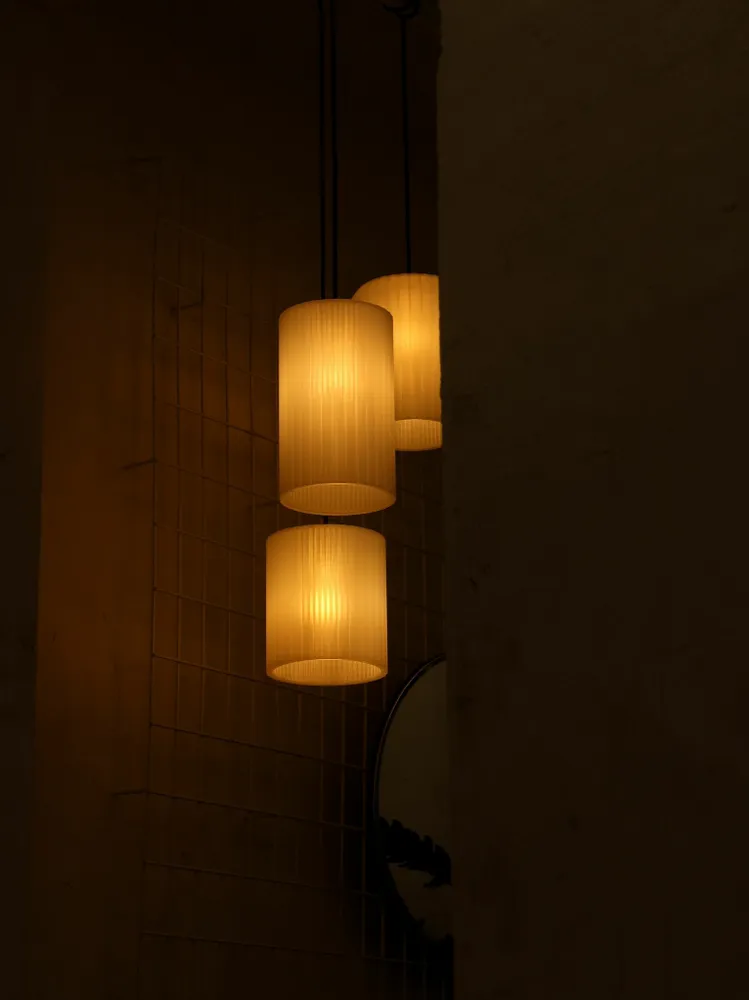 Plafonniers - LAMPE SUSPENDUE - MIZAR LONG - MENDELEK STUDIO