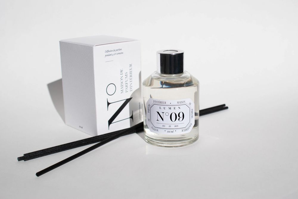 Diffuseurs de parfums - Diffuseur Naturel 100ml N°09 - Feu de Bois Intense - LUMEN • MAISON DE PARFUMS D'INTÉRIEUR