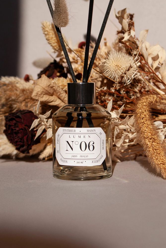 Diffuseurs de parfums - Diffuseur Naturel 100ml N°06 - Jardin à la Française - LUMEN • MAISON DE PARFUMS D'INTÉRIEUR