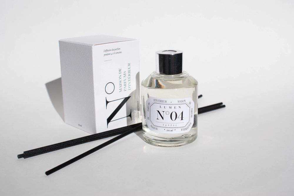 Diffuseurs de parfums - Diffuseur Naturel 100ml N°04 - Santal Envoûtant - LUMEN • MAISON DE PARFUMS D'INTÉRIEUR