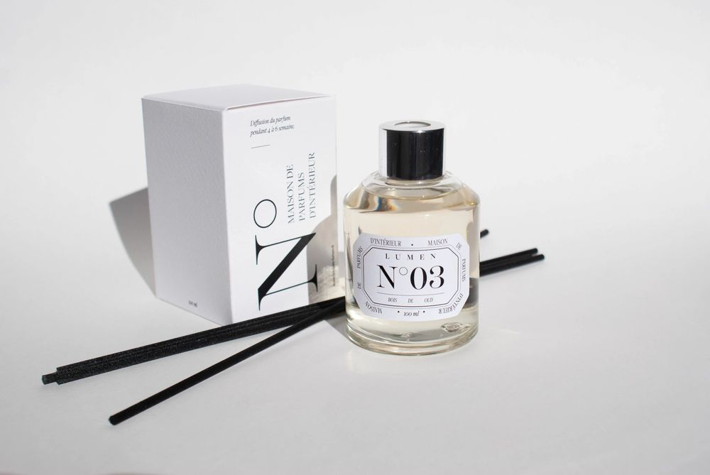 Diffuseurs de parfums - Diffuseur Naturel 100ml N°03 - Bois de Oud Précieux - LUMEN • MAISON DE PARFUMS D'INTÉRIEUR