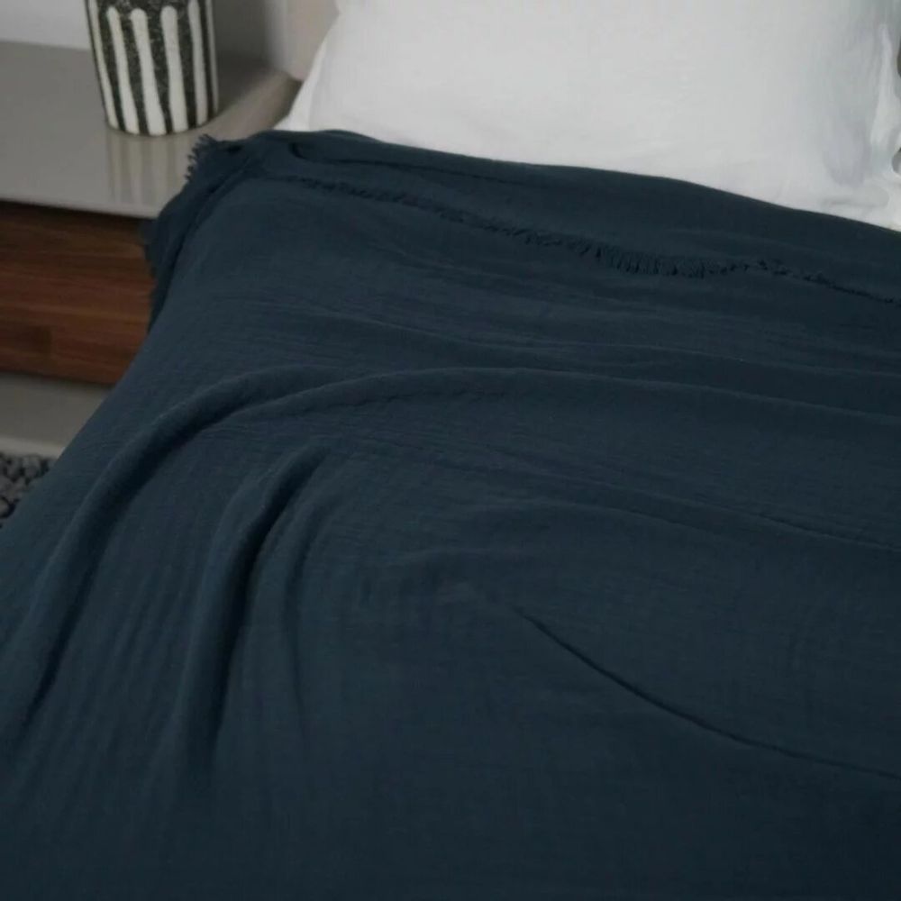 Throw blankets - Organic Cotton Quilt. Dark Blue - SOWL