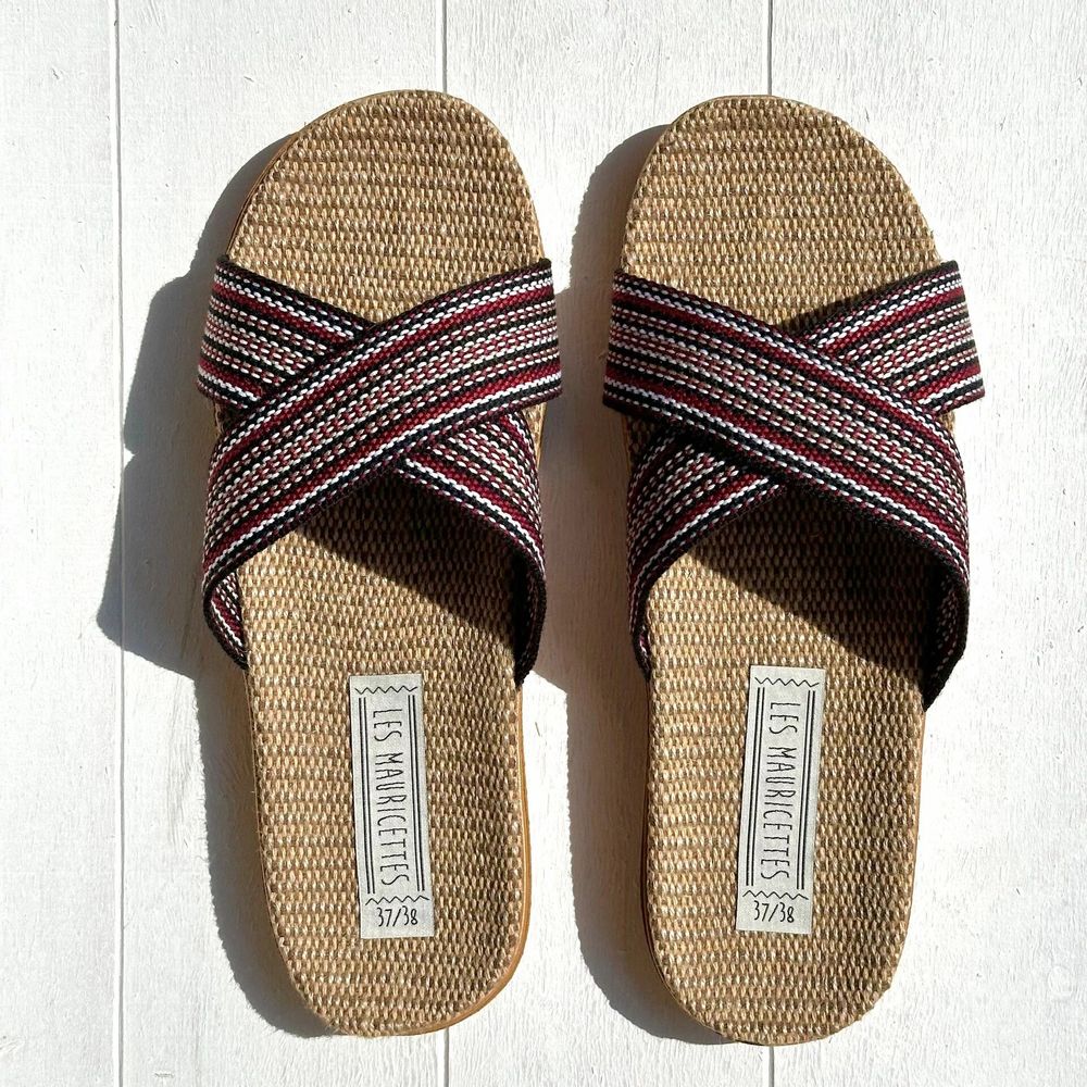 Loungewear - LES MAURICETTES by Sophie, burgundy crossed flip-flops - LES MAURICETTES