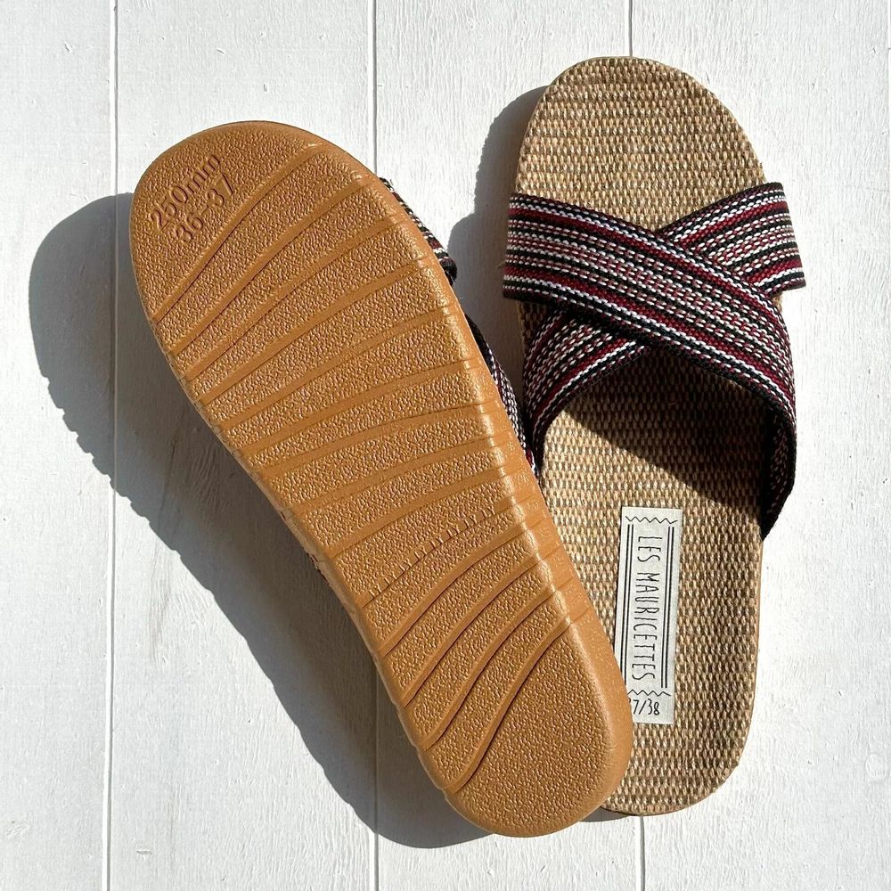 Loungewear - LES MAURICETTES by Sophie, burgundy crossed flip-flops - LES MAURICETTES