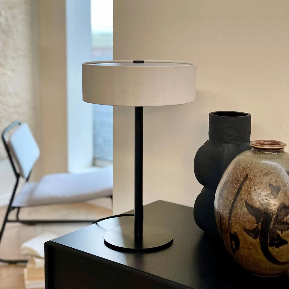 Lampes de table - Lampe de table Calix avec abat-jour en tissu - DYBERG LARSEN