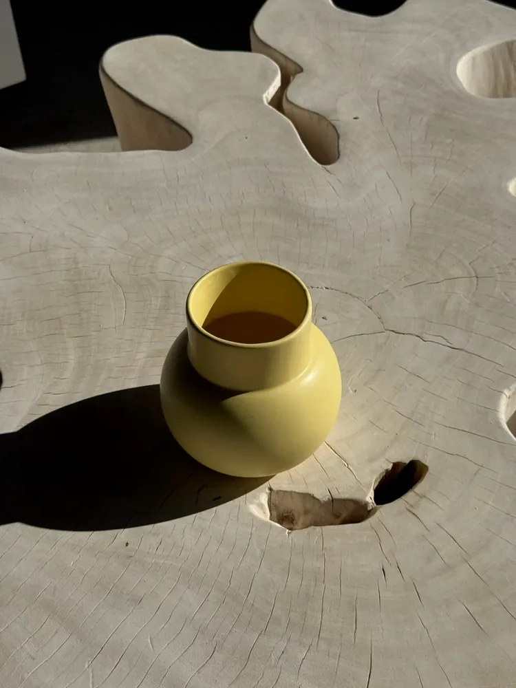 Vases - Petit vase boule jaune clair - OFFICE OBJETS