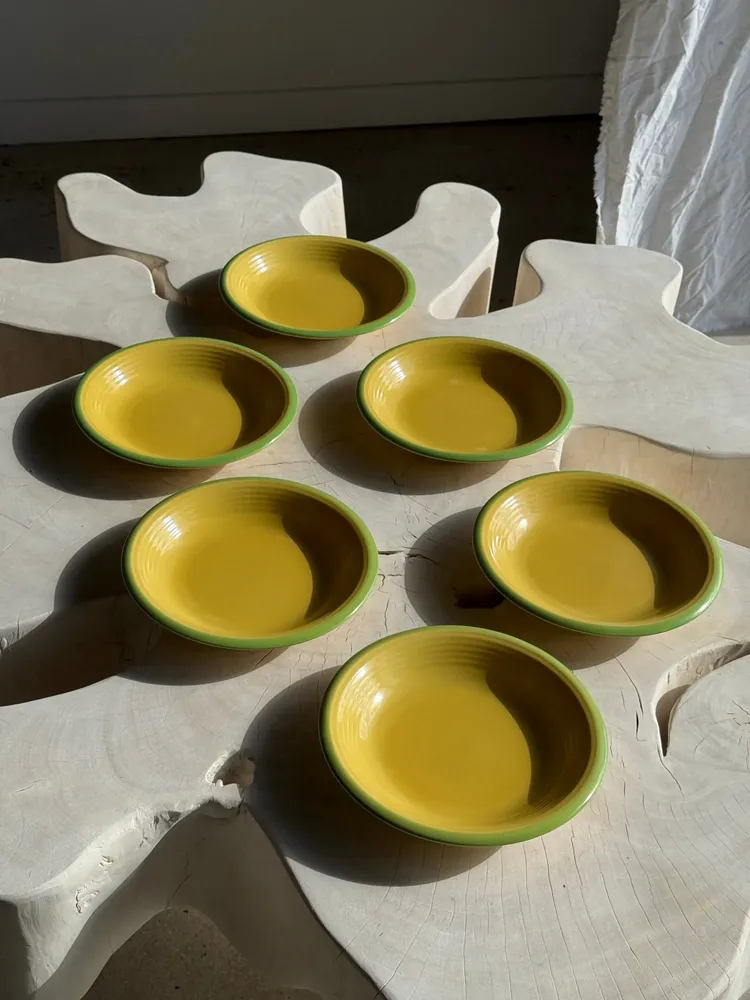 Everyday plates - 6 large vintage yellow plates with green edging - OFFICE OBJETS