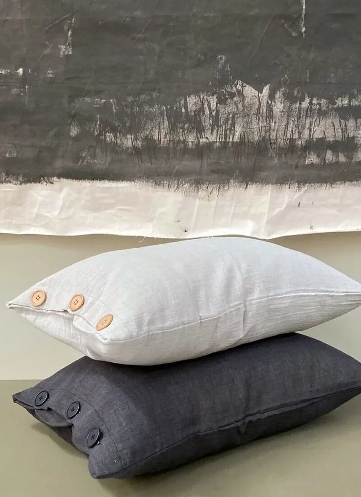 Fabric cushions - Coussin Ava - Boutons - Noirfren - BAAN