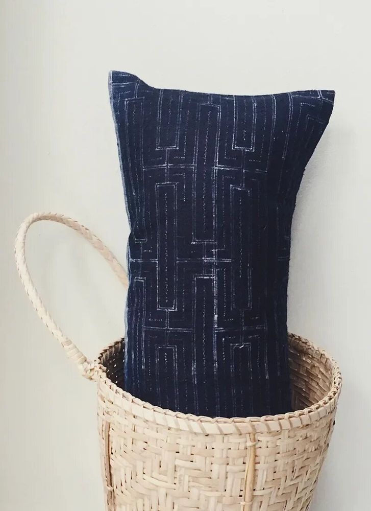 Fabric cushions - Coussin batik indigo N°1fren - BAAN