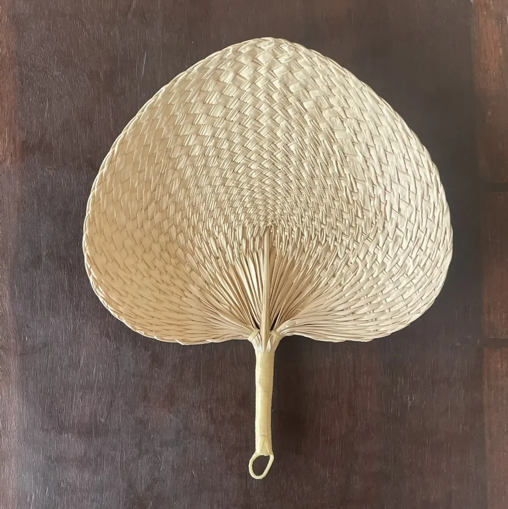 Prêt-à-porter - Eventail en palmier tressé - BAAN